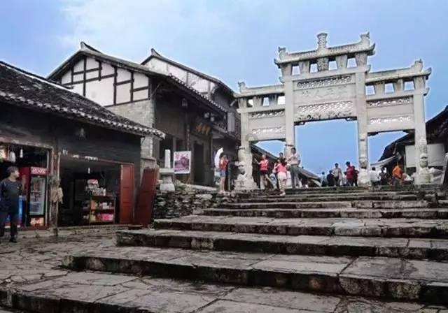 “按部就班”和“按图索骥”是同义词吗-关于“按部就班”和“按图索骥”是同义词吗的讨论社区